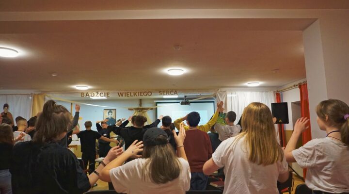 REKOLEKCJE DLA MŁODZIEŻY, GOSŁAWICE, REKOLEKCJE PRZED BIERZMOWANIEM, Parafia św. Heleny, Nowy Sącz, Święta Helena, Dekanat Nowy Sącz, galeria parafii św. Heleny