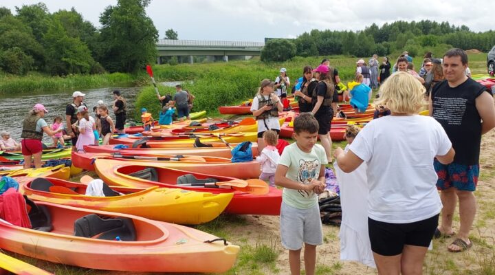 Rodzinny Spływ Kajakowy 2024, Parafia Helena, wspólnota rodzin