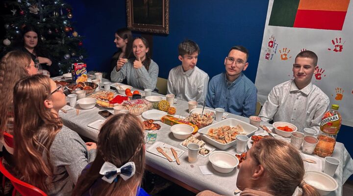 SPOTKANIE WIGILIJNE MŁODZIEŻY, Parafia św. Heleny, Nowy Sącz, Święta Helena, Dekanat Nowy Sącz, galeria parafii św. Heleny