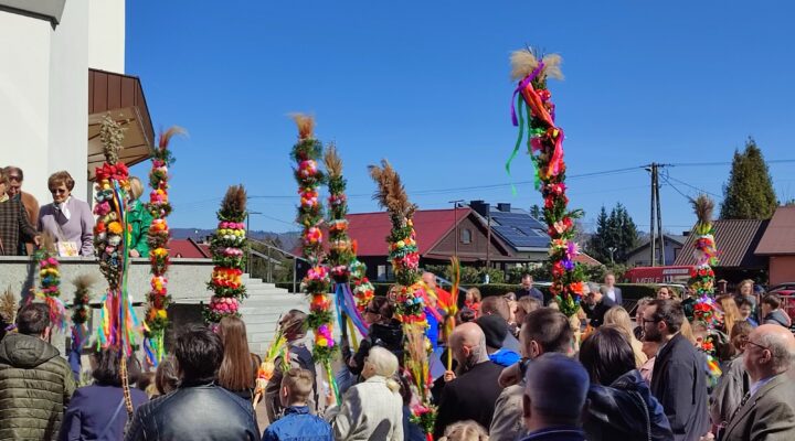 Niedziela Palmowa, Parafia św. Heleny w Nowym Sączu, konkurs palm