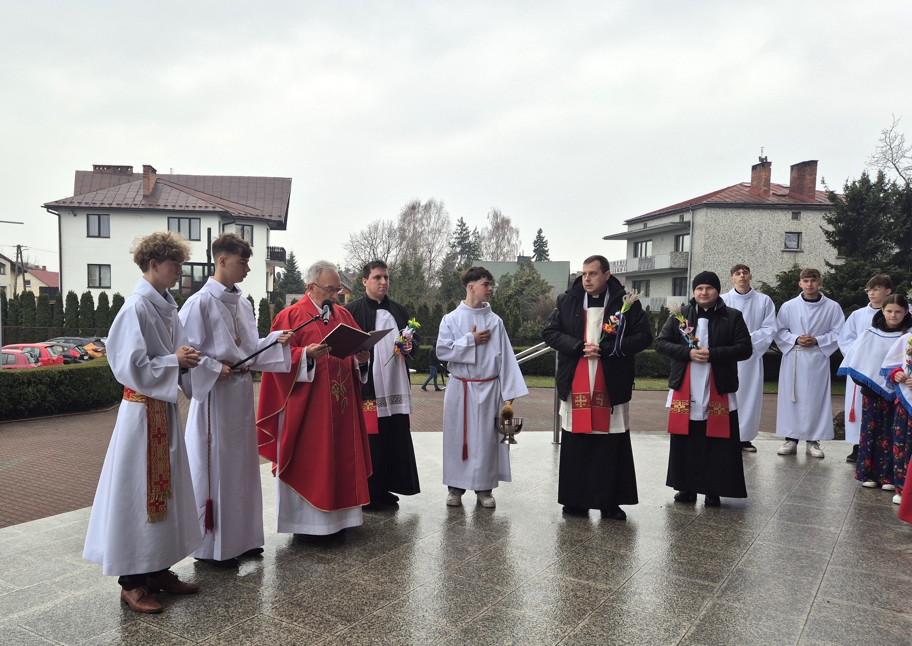 konkurs palm wielkanocnych Nowy Sącz, parafia św. Heleny Nowy Sącz, Niedziela Palmowa Nowy Sącz, palmy wielkanocne konkurs, tradycje wielkanocne Polska, palma wielkanocna ręcznie robiona, konkurs parafialny, wydarzenia parafialne Nowy Sącz, DSM św. Heleny, KG Konwalia Mała Wieś, przedszkole Amelka, zwyczaje wielkanocne, Niedziela Palmowa tradycja