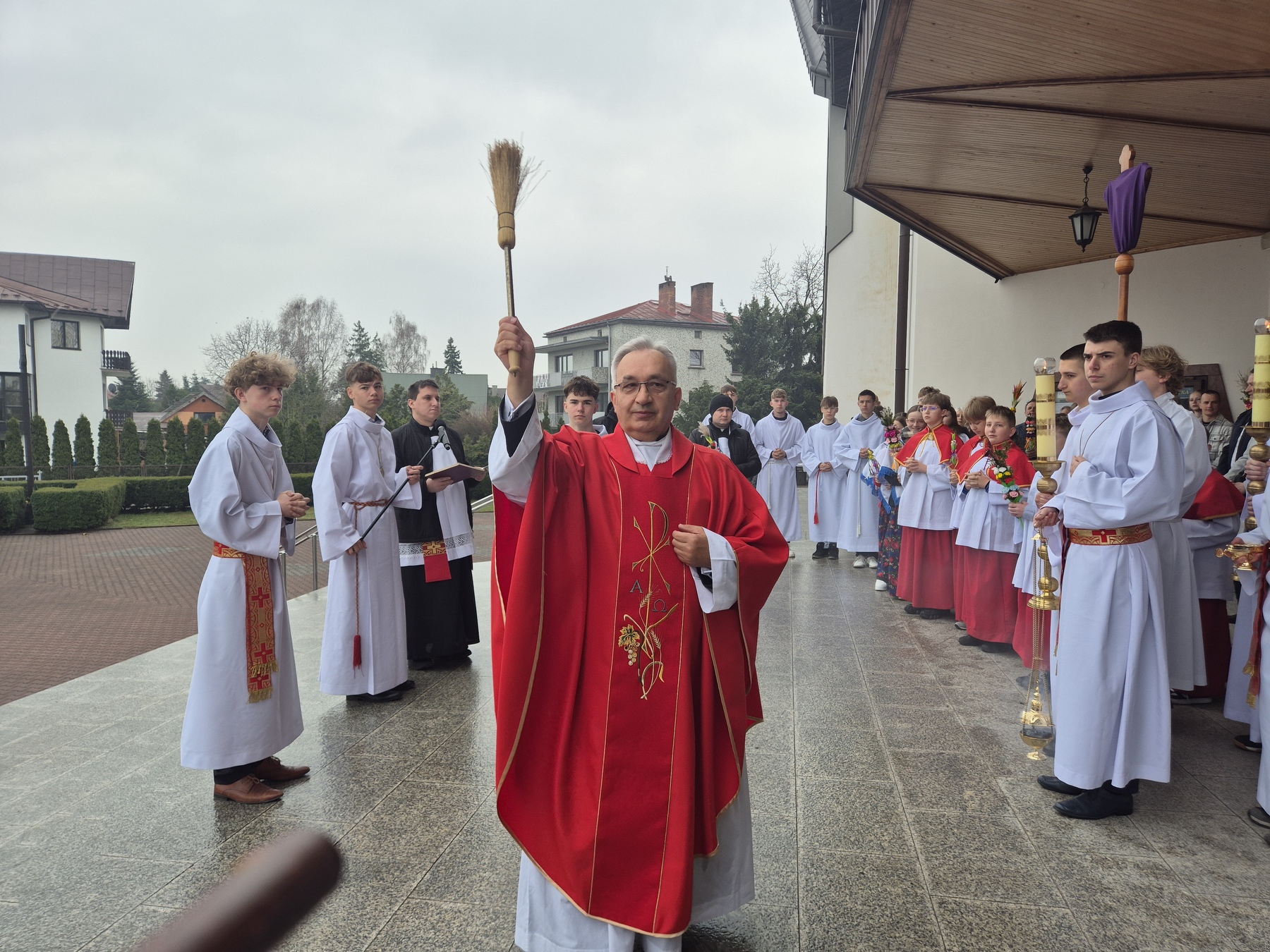 konkurs palm wielkanocnych Nowy Sącz, parafia św. Heleny Nowy Sącz, Niedziela Palmowa Nowy Sącz, palmy wielkanocne konkurs, tradycje wielkanocne Polska, palma wielkanocna ręcznie robiona, konkurs parafialny, wydarzenia parafialne Nowy Sącz, DSM św. Heleny, KG Konwalia Mała Wieś, przedszkole Amelka, zwyczaje wielkanocne, Niedziela Palmowa tradycja