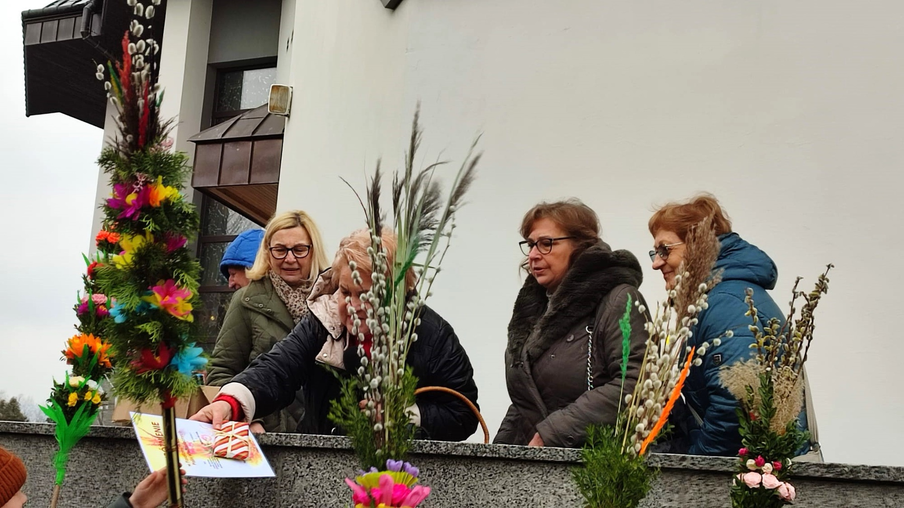 konkurs palm wielkanocnych Nowy Sącz, parafia św. Heleny Nowy Sącz, Niedziela Palmowa Nowy Sącz, palmy wielkanocne konkurs, tradycje wielkanocne Polska, palma wielkanocna ręcznie robiona, konkurs parafialny, wydarzenia parafialne Nowy Sącz, DSM św. Heleny, KG Konwalia Mała Wieś, przedszkole Amelka, zwyczaje wielkanocne, Niedziela Palmowa tradycja